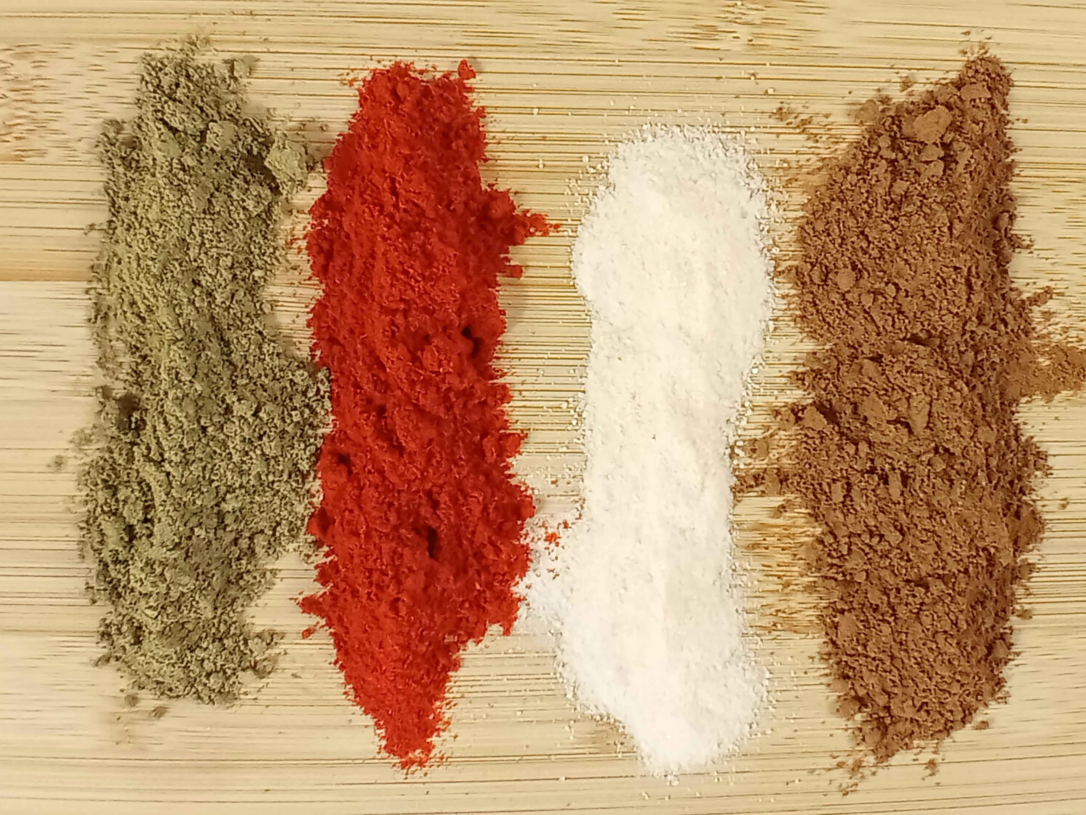 Aromatic spices bulk market display